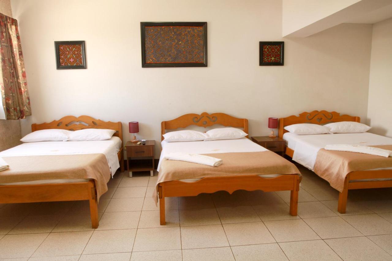 El Cauchero Hotel Iquitos Luaran gambar