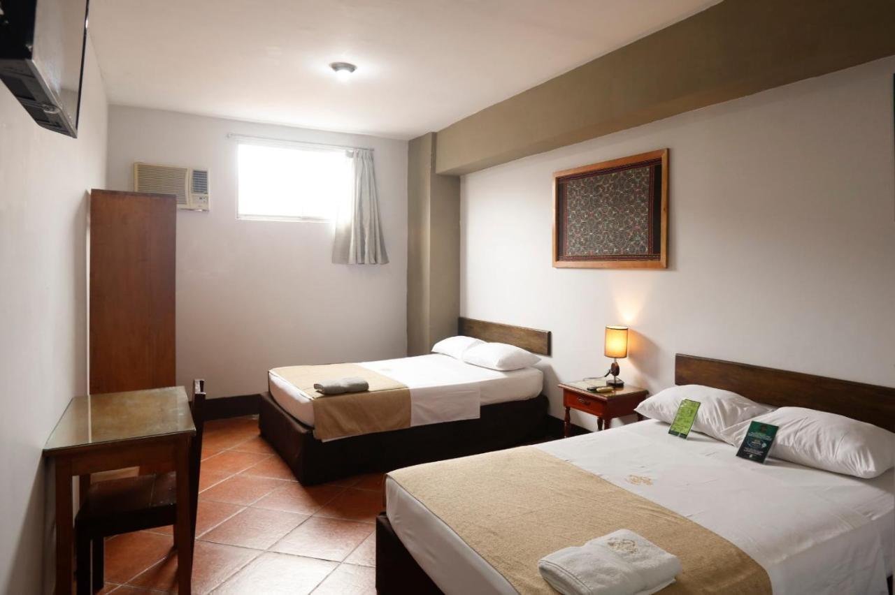 El Cauchero Hotel Iquitos Luaran gambar