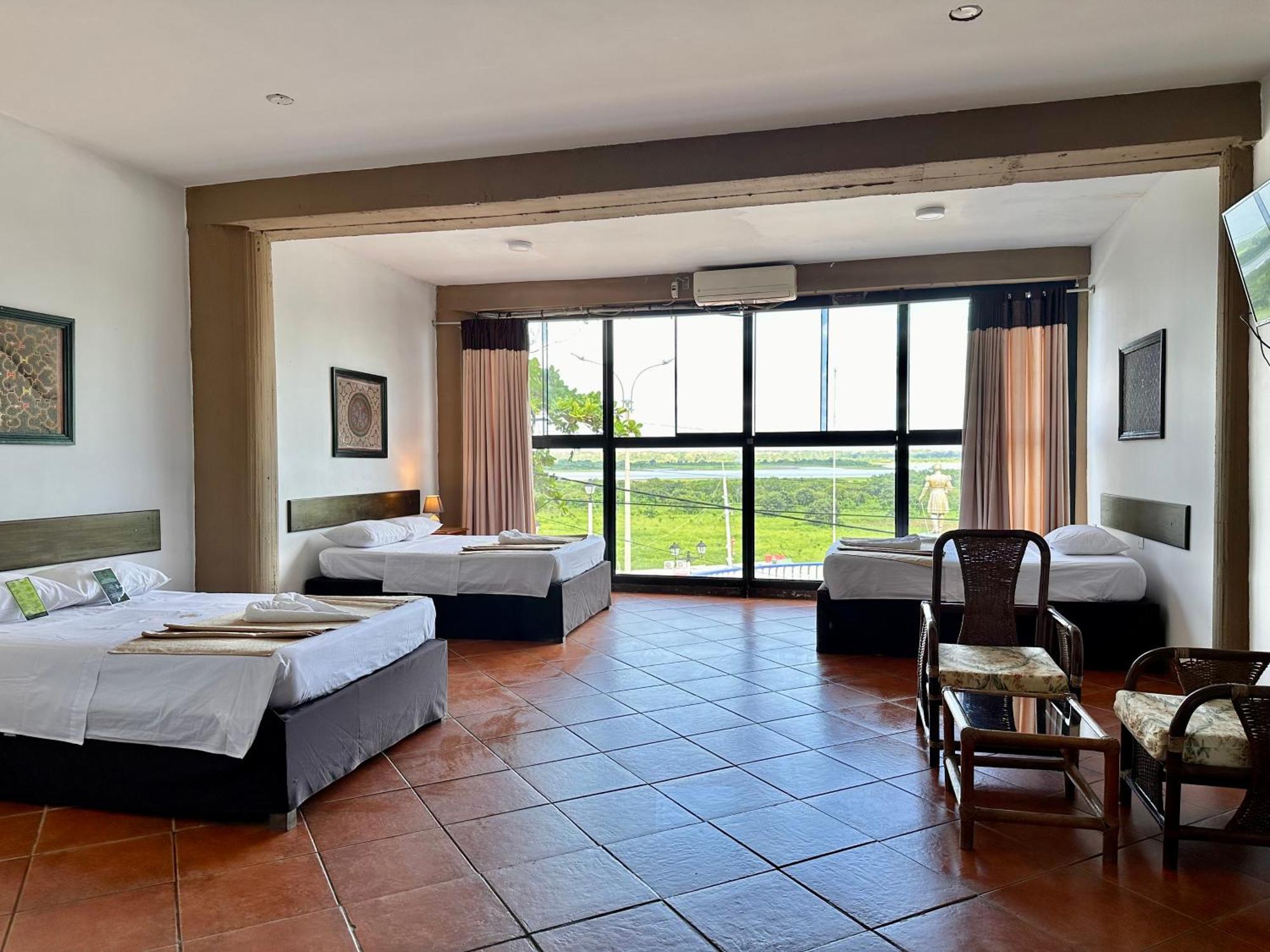 El Cauchero Hotel Iquitos Luaran gambar