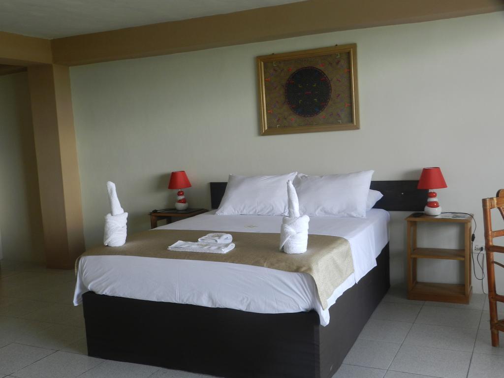 El Cauchero Hotel Iquitos Luaran gambar