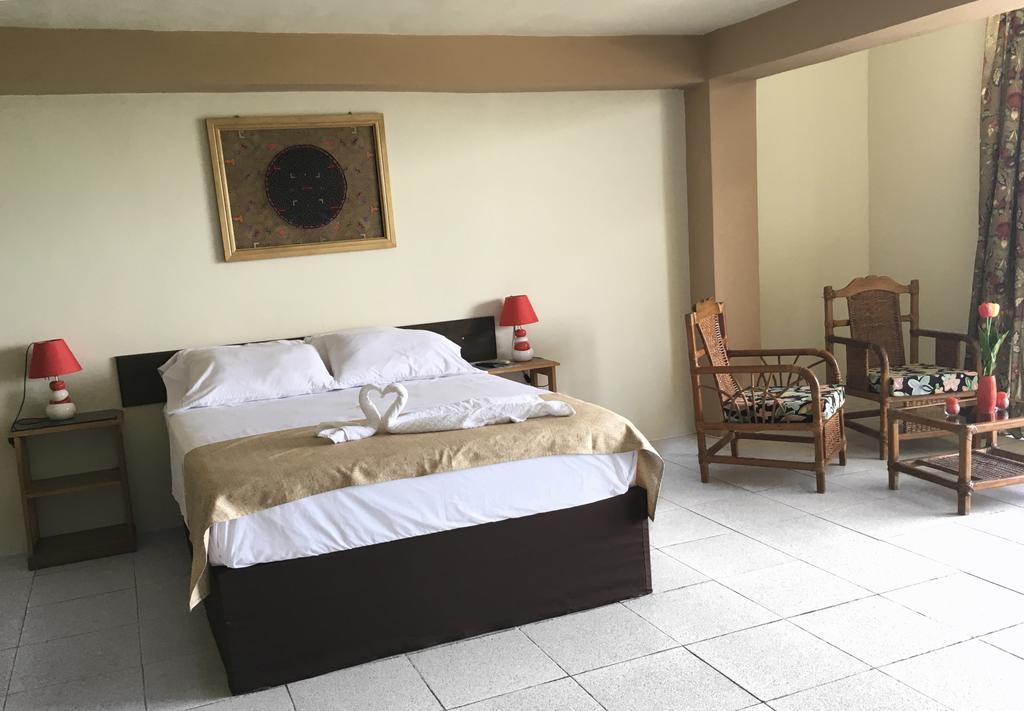 El Cauchero Hotel Iquitos Luaran gambar
